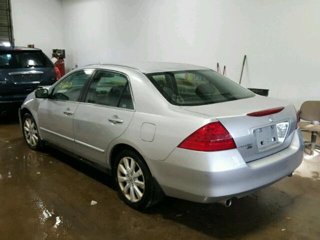 1HGCM66497A072349 - 2007 HONDA ACCORD SE SILVER photo 3