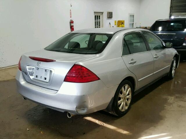 1HGCM66497A072349 - 2007 HONDA ACCORD SE SILVER photo 4