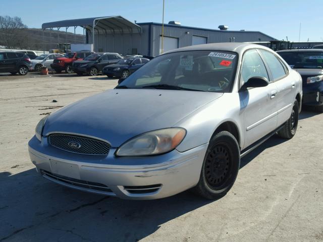 1FAFP53U07A102555 - 2007 FORD TAURUS SE SILVER photo 2