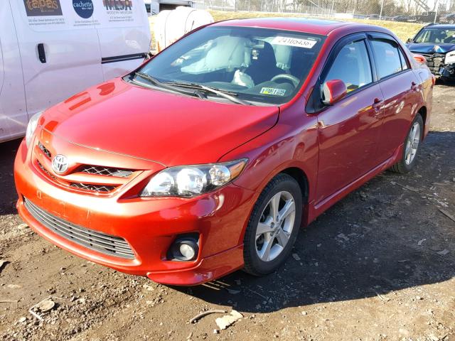 2T1BU4EE2BC540449 - 2011 TOYOTA COROLLA BA RED photo 2