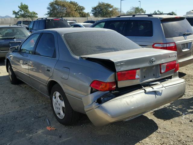 JT2BG22K8Y0441880 - 2000 TOYOTA CAMRY CE GRAY photo 3