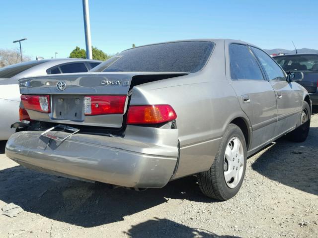 JT2BG22K8Y0441880 - 2000 TOYOTA CAMRY CE GRAY photo 4