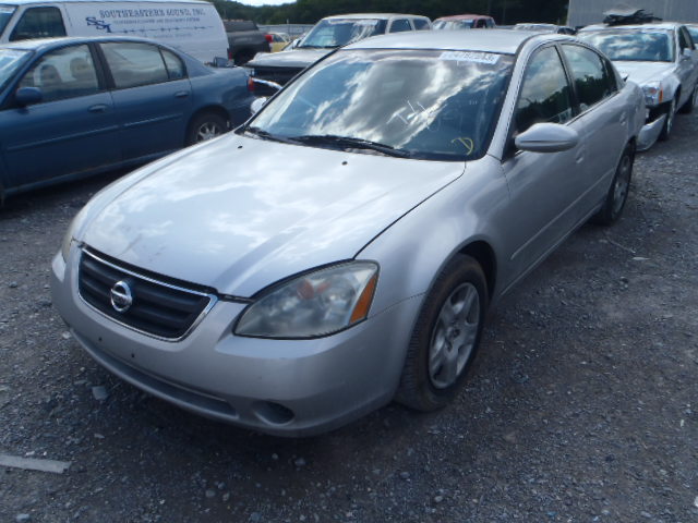 1N4AL11D32C201109 - 2002 NISSAN ALTIMA BAS SILVER photo 2