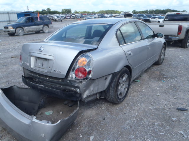 1N4AL11D32C201109 - 2002 NISSAN ALTIMA BAS SILVER photo 4