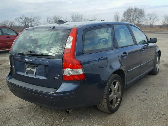 YV1MJ682352086403 - 2005 VOLVO V50 T5 BLUE photo 4