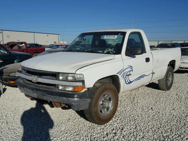 1GCFC24T8YE424378 - 2000 CHEVROLET SILVERADO WHITE photo 2