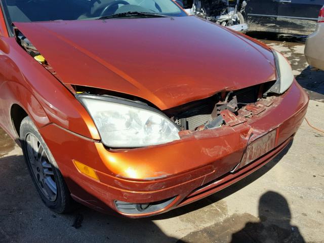 3FAFP31N45R130748 - 2005 FORD FOCUS ZX3 ORANGE photo 9