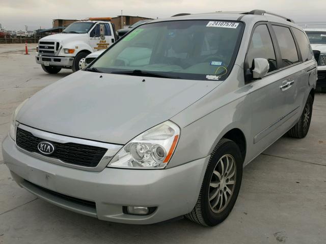 KNDMH4C79C6447941 - 2012 KIA SEDONA EX SILVER photo 2