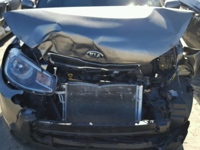 KNDJN2A29F7169130 - 2015 KIA SOUL GRAY photo 7