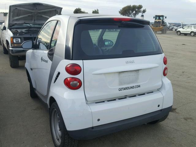 WMEEJ3BA9CK567859 - 2012 SMART FORTWO PUR WHITE photo 3