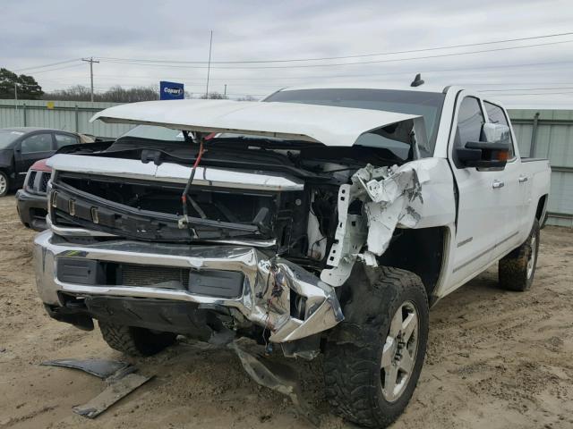 1GC1KWE87FF651146 - 2015 CHEVROLET SILVERADO WHITE photo 2