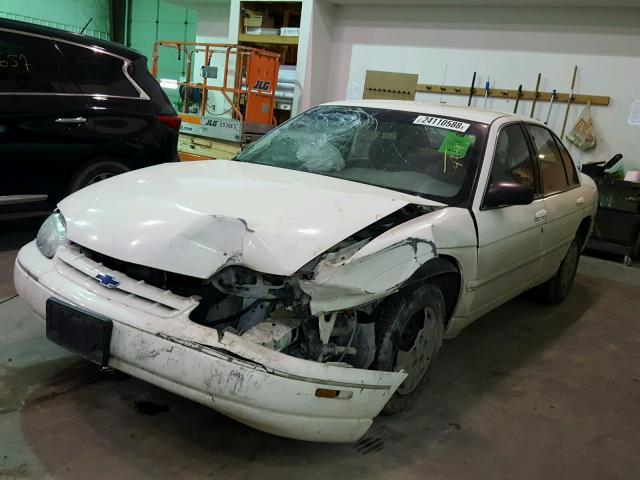 2G1WL52J111164778 - 2001 CHEVROLET LUMINA WHITE photo 2