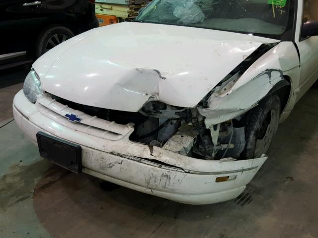 2G1WL52J111164778 - 2001 CHEVROLET LUMINA WHITE photo 9