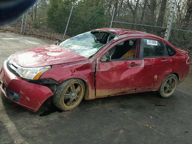 1FAHP36N69W257909 - 2009 FORD FOCUS SES RED photo 2