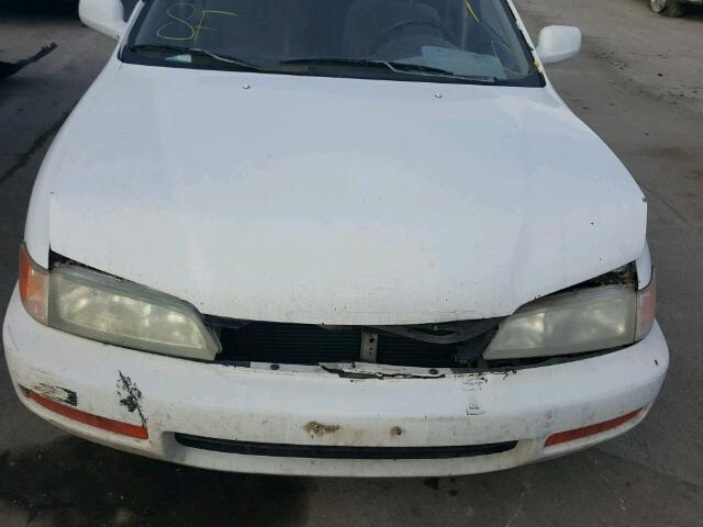 1HGCD555XTA085643 - 1996 HONDA ACCORD EX WHITE photo 7