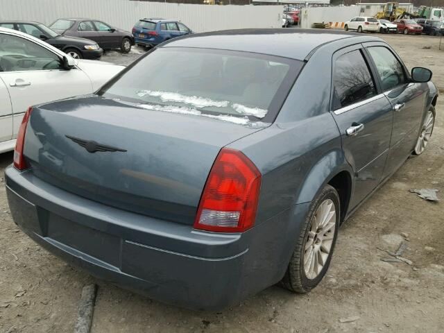 2C3JA43R95H648849 - 2005 CHRYSLER 300 GREEN photo 4