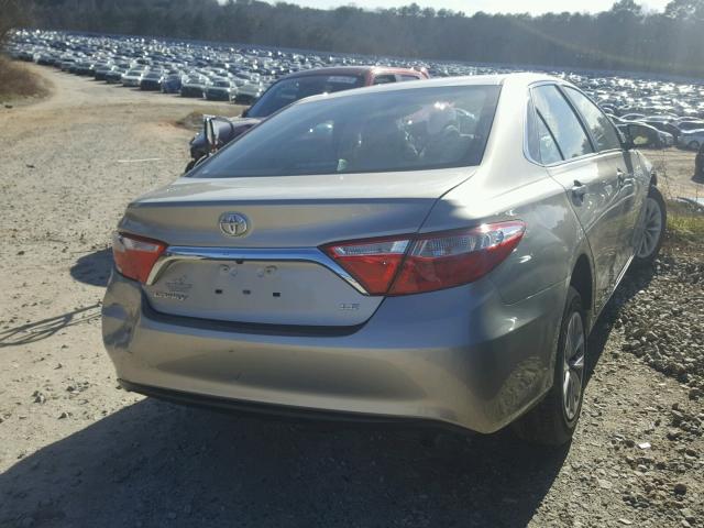 4T1BF1FK0HU409248 - 2017 TOYOTA CAMRY LE 银色 照片 4