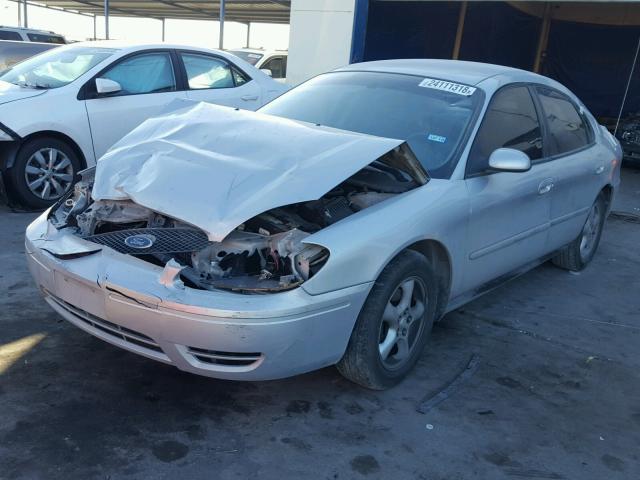 1FAFP53U94A102131 - 2004 FORD TAURUS SE SILVER photo 2