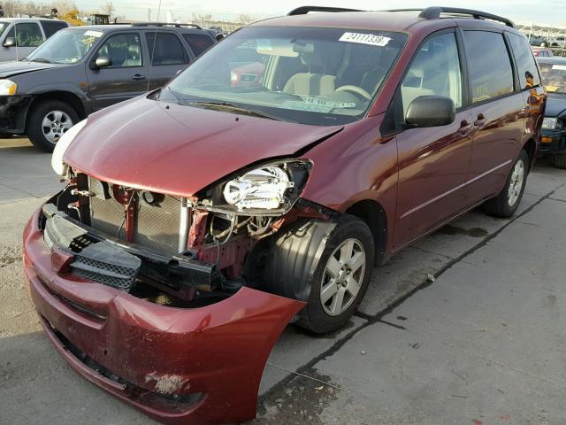 5TDZA23C24S049113 - 2004 TOYOTA SIENNA CE RED photo 2