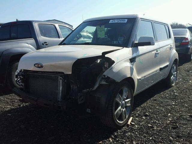 KNDJT2A22B7717694 - 2011 KIA SOUL + WHITE photo 2