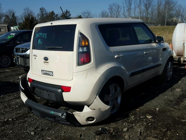 KNDJT2A22B7717694 - 2011 KIA SOUL + WHITE photo 4