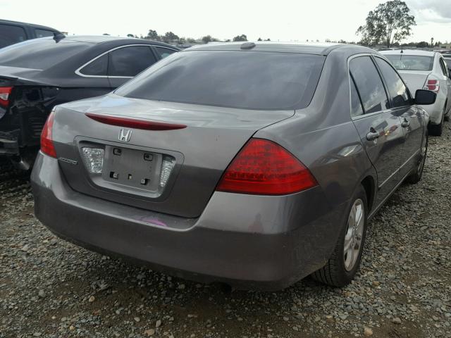 JHMCM56806C007659 - 2006 HONDA ACCORD EX CHARCOAL photo 4