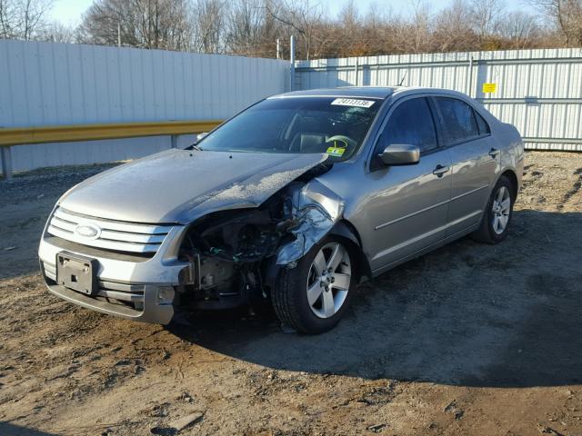 3FAHP07Z68R217783 - 2008 FORD FUSION SE GRAY photo 2