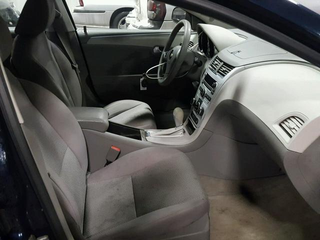 1G1ZA5E07AF105815 - 2010 CHEVROLET MALIBU LS ლურჯი ფოტო 5