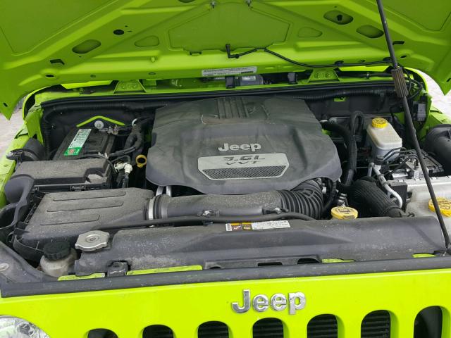 1C4BJWDG8CL249018 - 2012 JEEP WRANGLER U GREEN photo 7