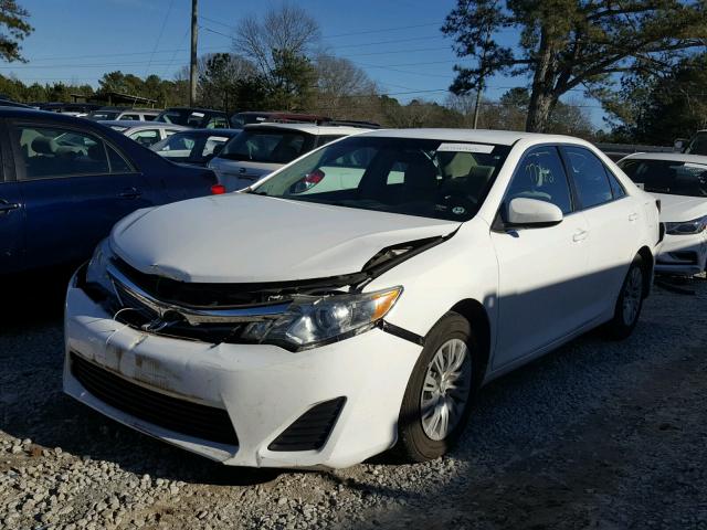 4T1BF1FK7CU599512 - 2012 TOYOTA CAMRY BASE WHITE photo 2