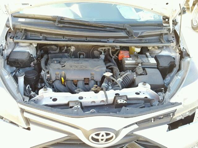 VNKKTUD31HA080997 - 2017 TOYOTA YARIS L SILVER photo 7