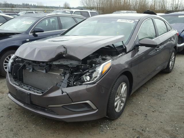 5NPE24AF1HH453455 - 2017 HYUNDAI SONATA SE GRAY photo 2