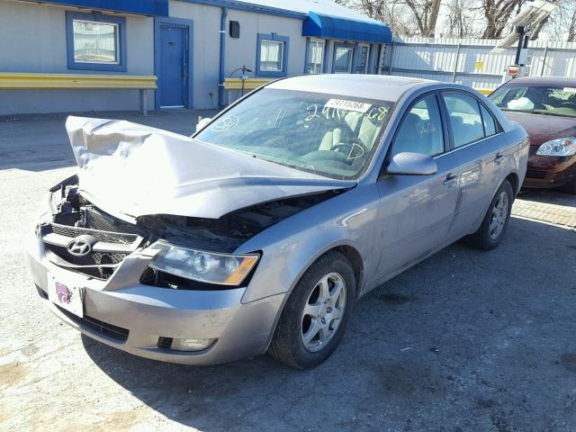 5NPEU46F07H161507 - 2007 HYUNDAI SONATA SE GRAY photo 2