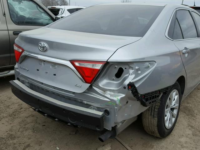 4T4BF1FK2GR545868 - 2016 TOYOTA CAMRY LE SILVER photo 9