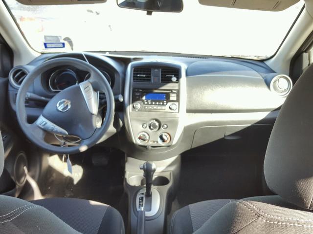 3N1CN7AP0FL887892 - 2015 NISSAN VERSA S SILVER photo 9