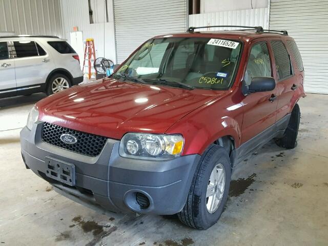 1FMYU02Z25KC52861 - 2005 FORD ESCAPE XLS RED photo 2