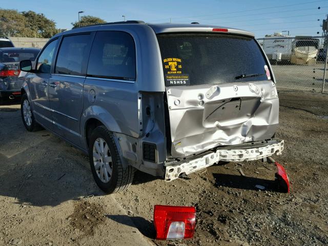 2C4RC1BG2FR551768 - 2015 CHRYSLER TOWN & COU SILVER photo 3