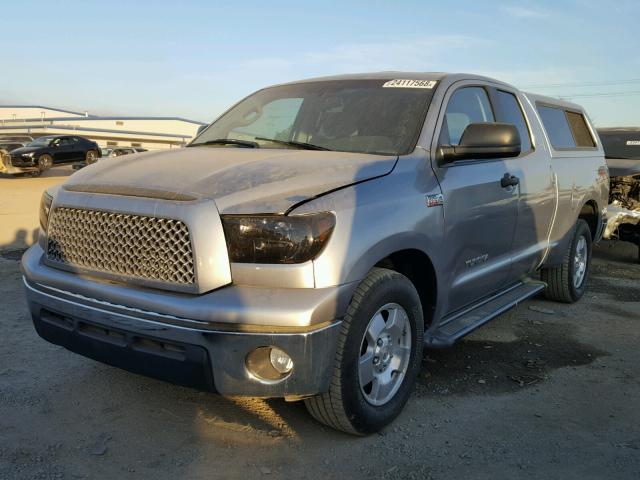 5TFRV54118X065371 - 2008 TOYOTA TUNDRA DOU SILVER photo 2