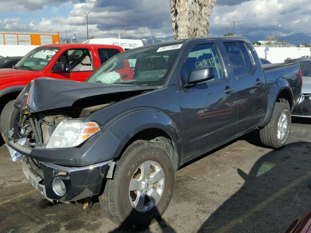 1N6AD0ER2AC440315 - 2010 NISSAN FRONTIER C GRAY photo 2