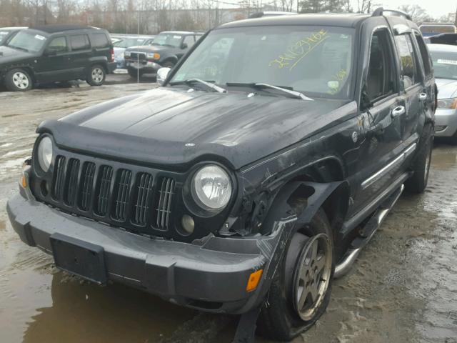 1J4GL48K66W190907 - 2006 JEEP LIBERTY SP BLACK photo 2