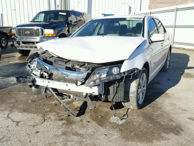 3FAHP0HA9CR371745 - 2012 FORD FUSION SE WHITE photo 2