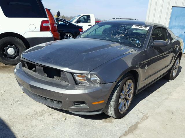 1ZVBP8AN9A5119311 - 2010 FORD MUSTANG GRAY photo 2