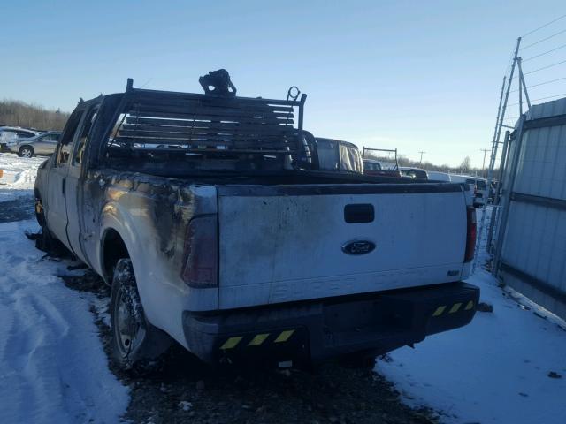 1FT7X2B62BEB15373 - 2011 FORD F250 SUPER WHITE photo 3