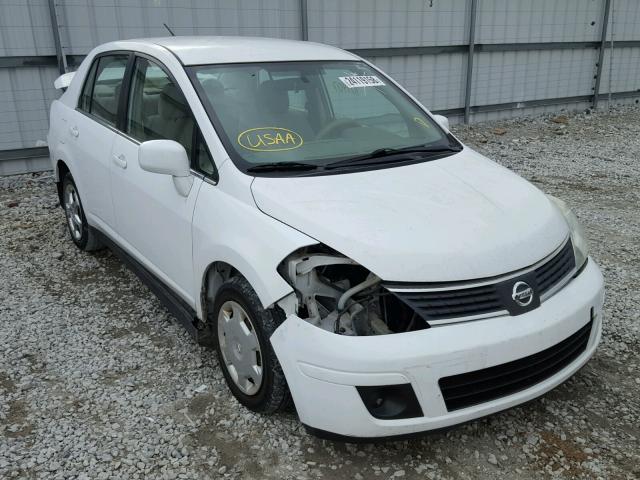 3N1BC11E69L375300 - 2009 NISSAN VERSA S WHITE photo 1