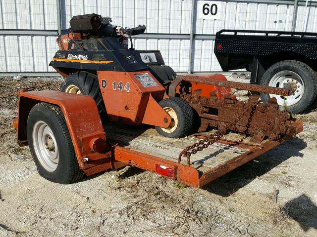 1DS0000P8N17J0340 - 1992 MISC TRENCHER ORANGE photo 3