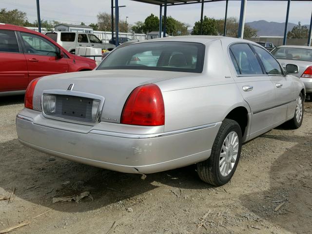 1LNHM81W93Y630030 - 2003 LINCOLN TOWN CAR E SILVER photo 4