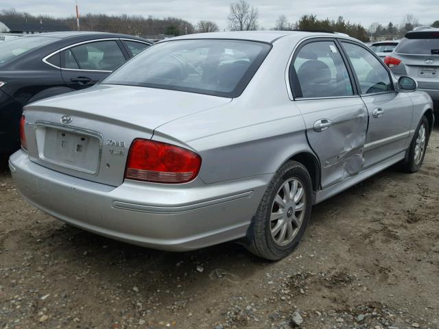 KMHWF35H22A666472 - 2002 HYUNDAI SONATA GLS SILVER photo 4