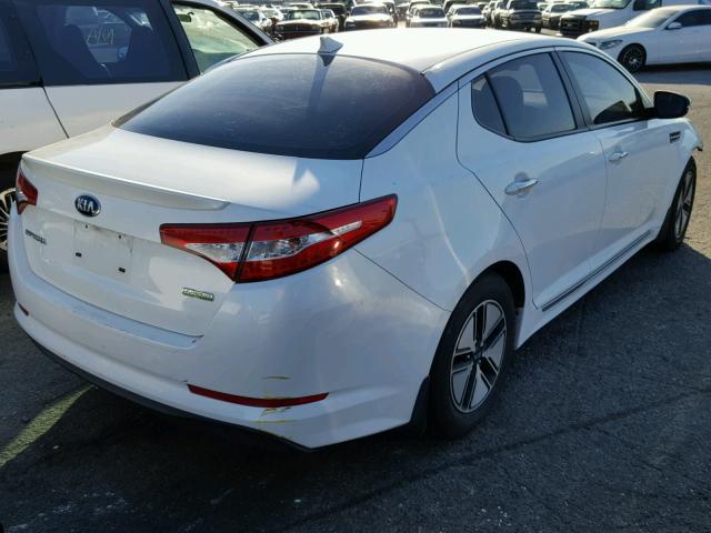 KNAGM4AD9C5033014 - 2012 KIA OPTIMA HYB WHITE photo 4