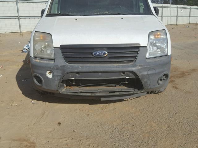 NM0LS7AN0BT049501 - 2011 FORD TRANSIT CO WHITE photo 9