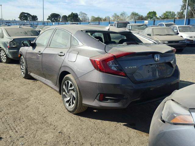 2HGFC2F70JH505567 - 2018 HONDA CIVIC EX GRAY photo 3